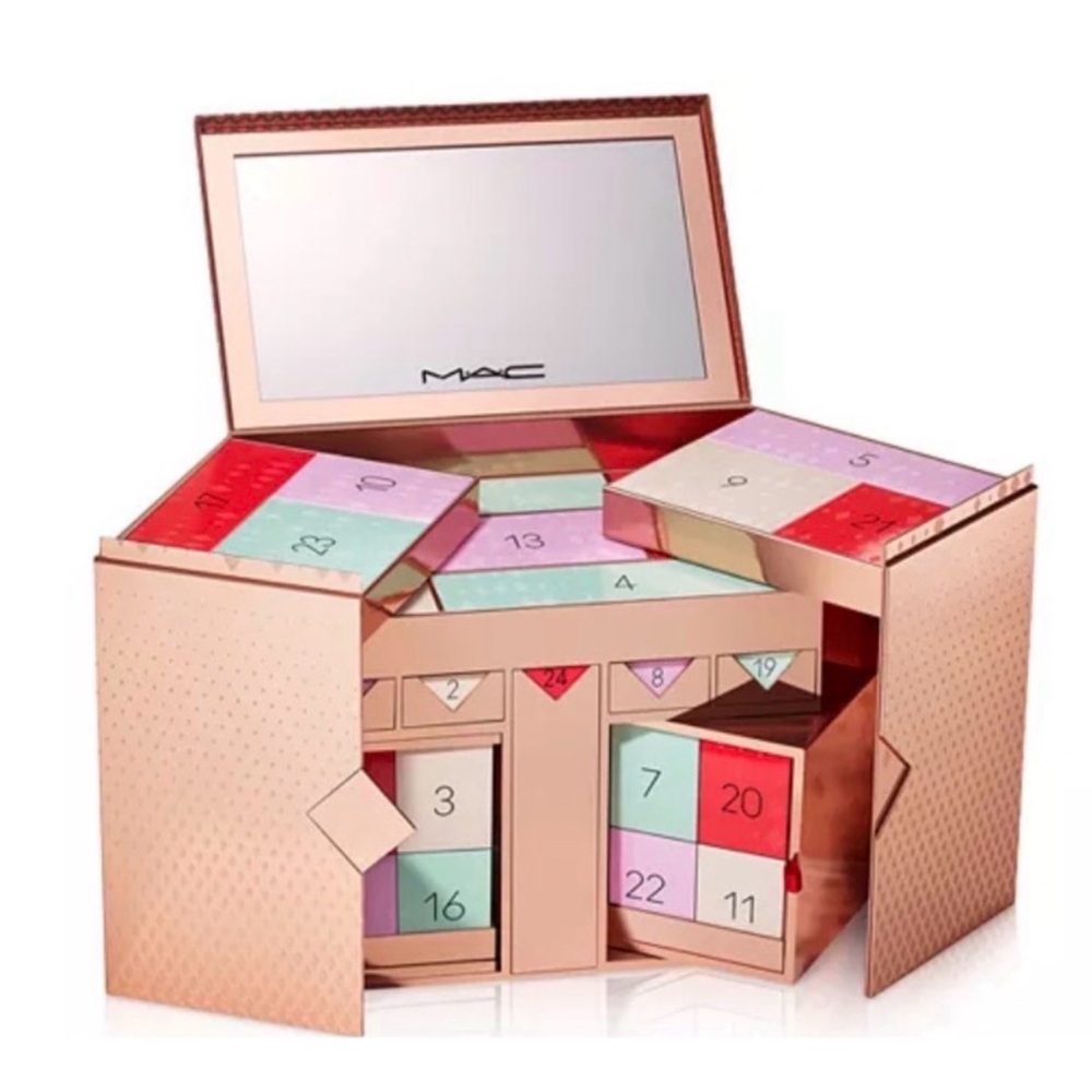 MAC Makeup Advent Calendar- NO BOXES